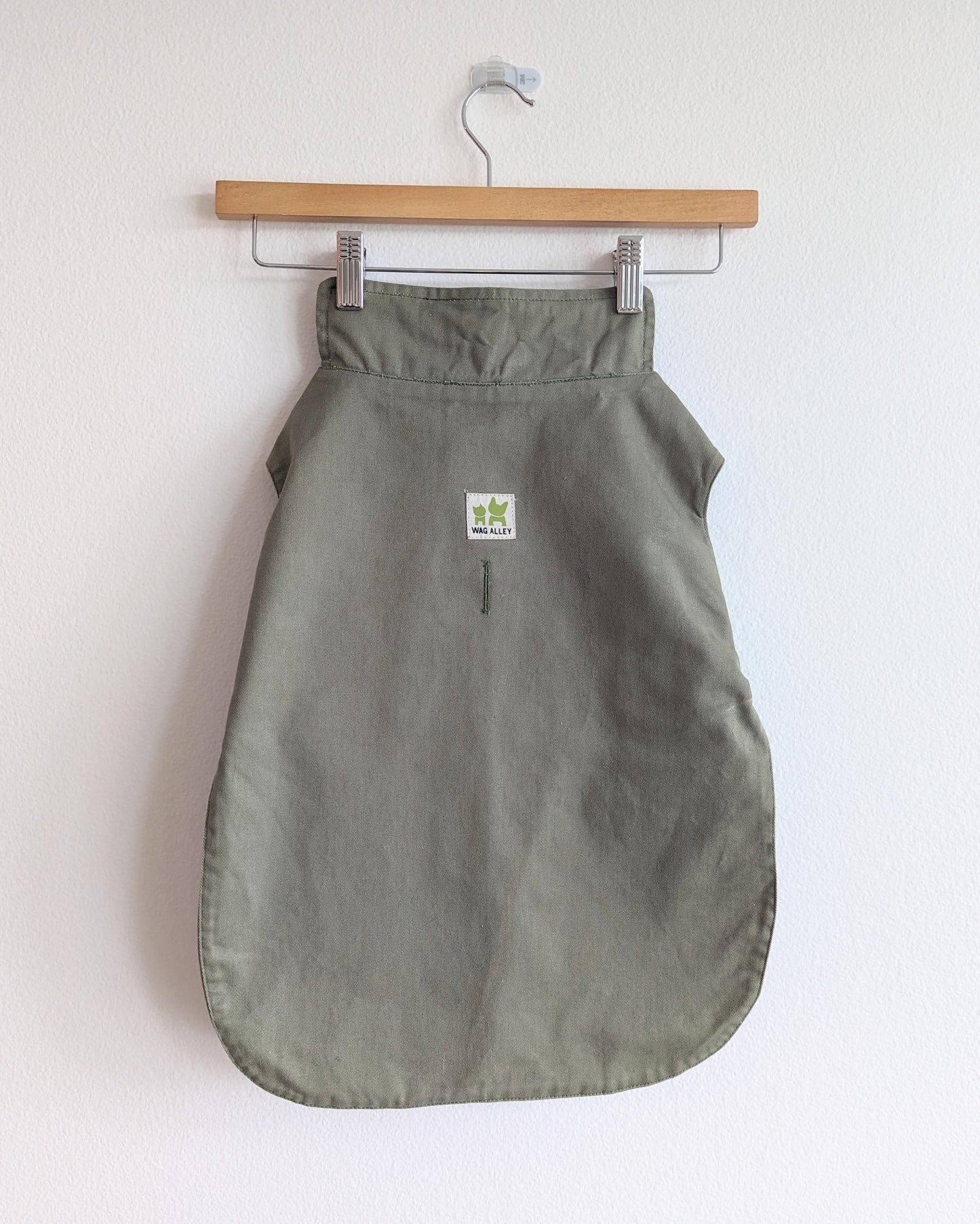 Pre-loved Thyme Raincoat - Size M