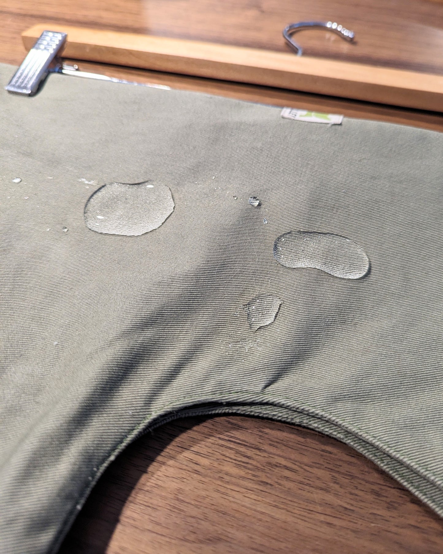 Pre-loved Thyme Raincoat - Size M
